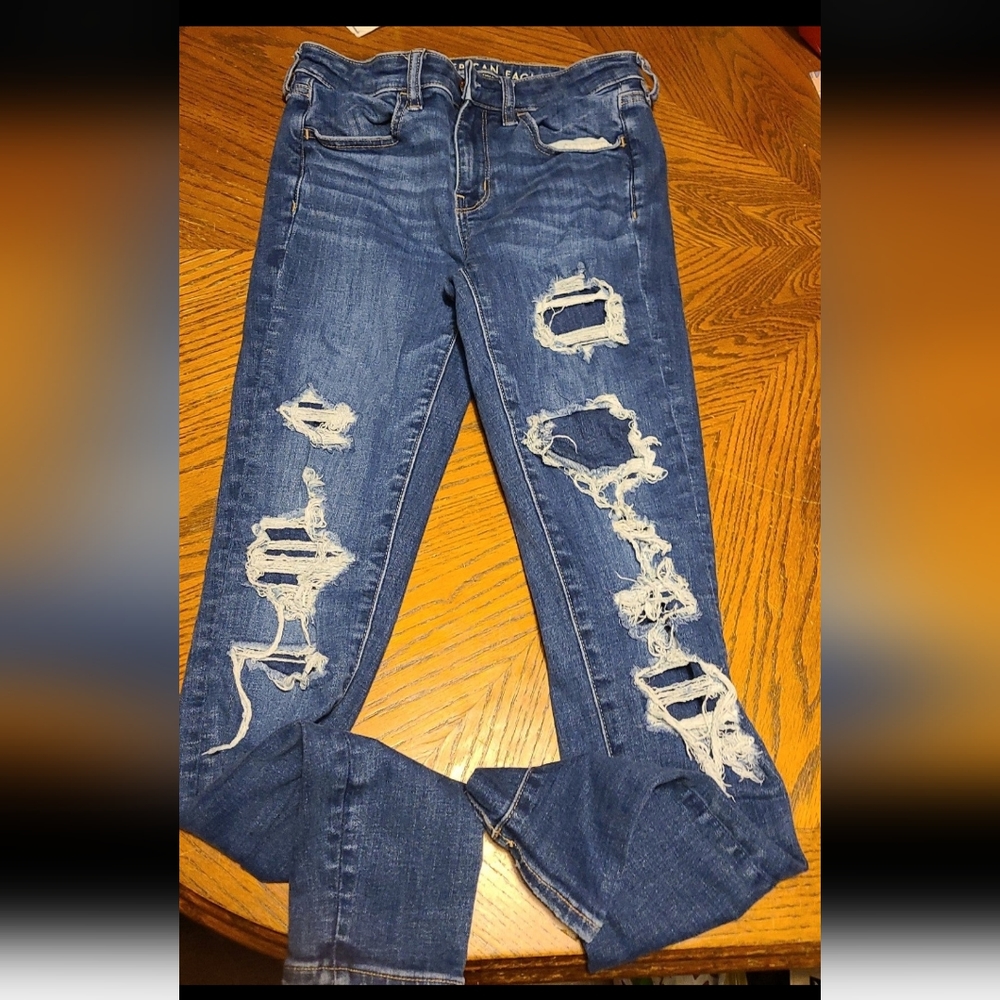 AE jeggings size 4 Destructed